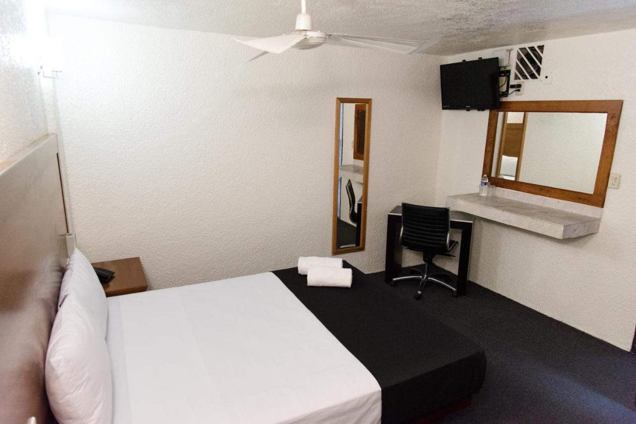 Hotel Central Irapuato - Hotel En Irapuato Εξωτερικό φωτογραφία